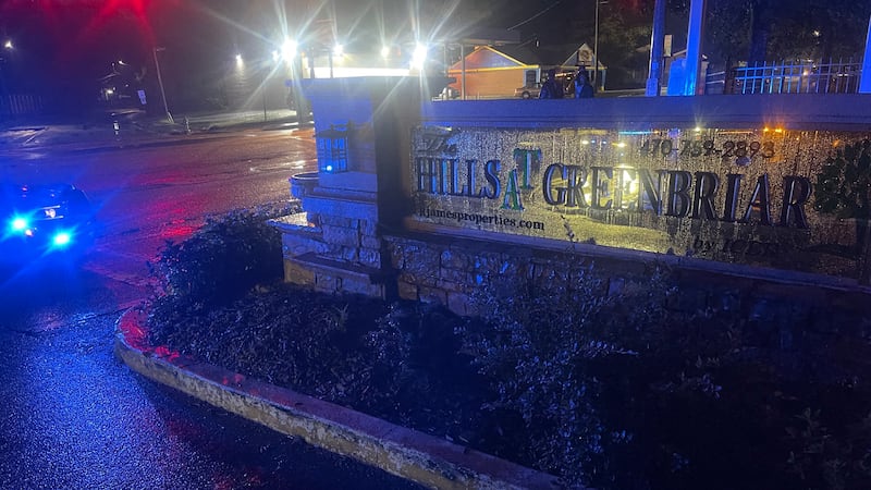 El incidente ocurrió en un complejo de apartamentos del suroeste de Atlanta