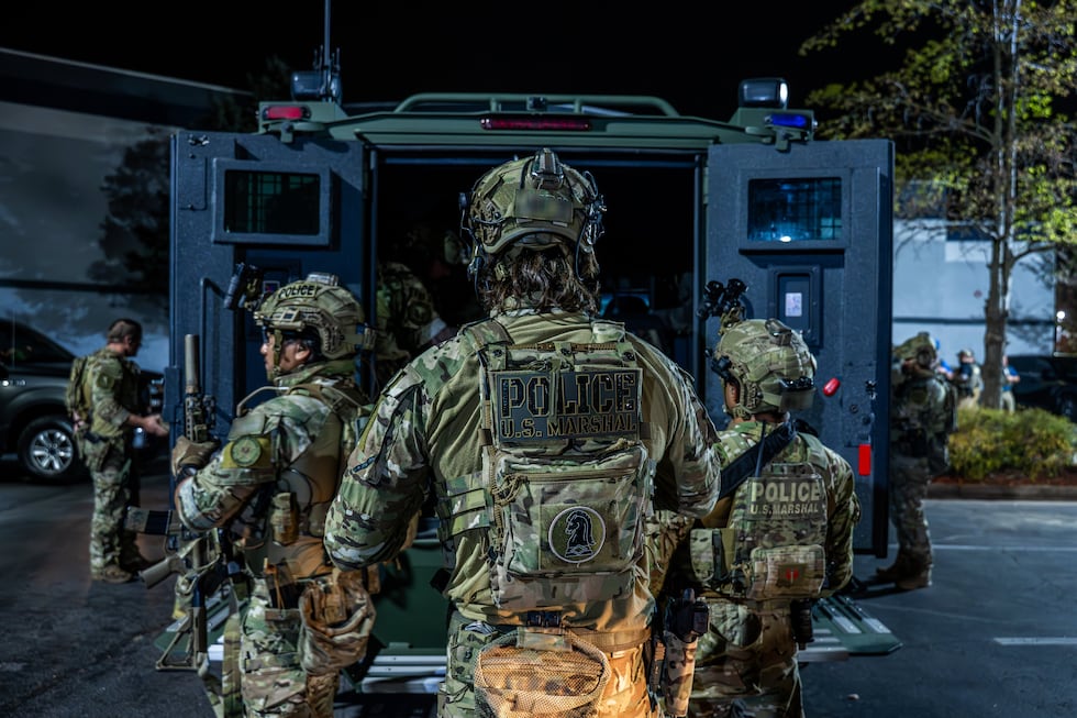 Operativo del Servicio de Alguaciles de los Estados Unidos (USMS) y las agencias del orden...