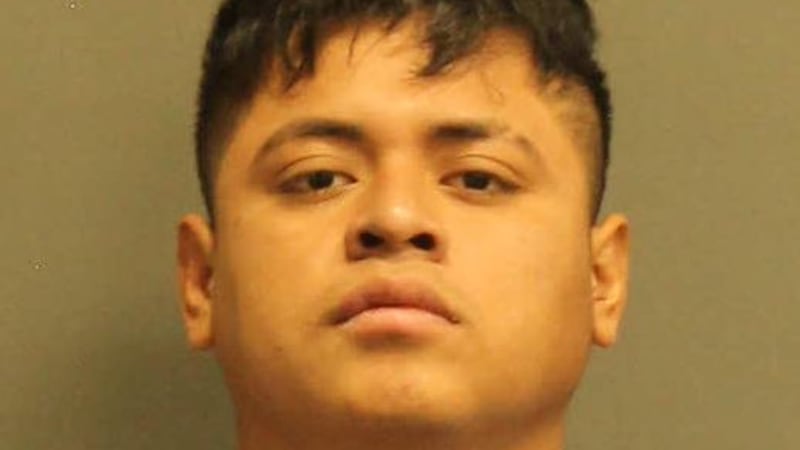 Giovanni López López acusado de robo de auto