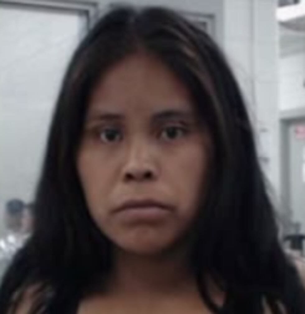 Magdalena Gomez-Garcia presuntamente utilizó la identidad de una víctima que actualmente vive...