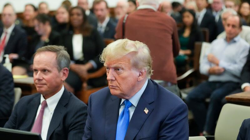 El expresidente Donald Trump en el tribunal en la ciudad de Nueva York el 2 de octubre de...