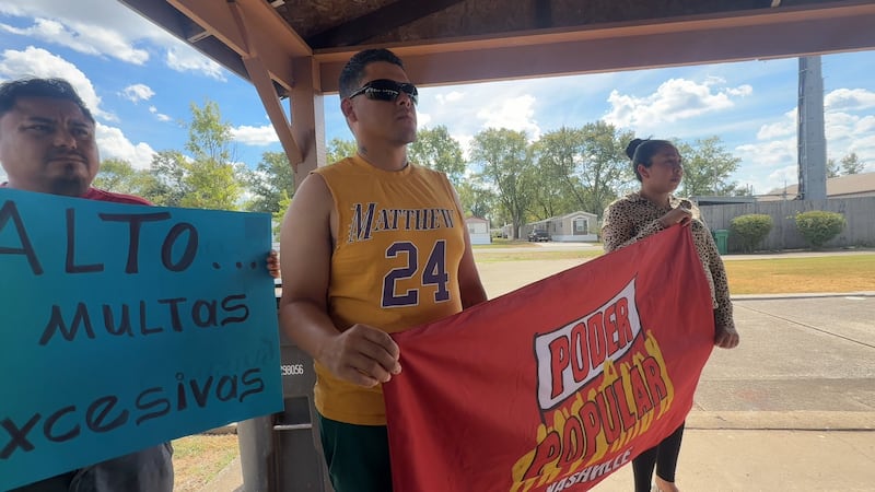 Residentes de casas móviles en Tennessee denuncian presiones y multas