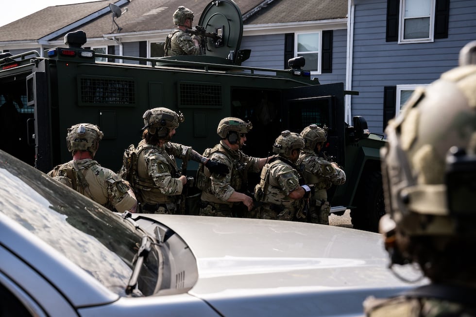 Operativo del Servicio de Alguaciles de los Estados Unidos (USMS) y las agencias del orden...