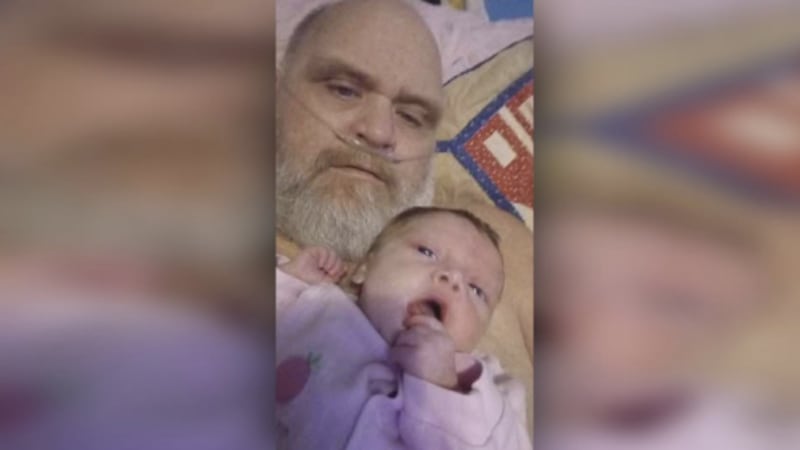 bebé de 3 meses y su abuelo mueren al ser atacados por varios perros en Tullahoma