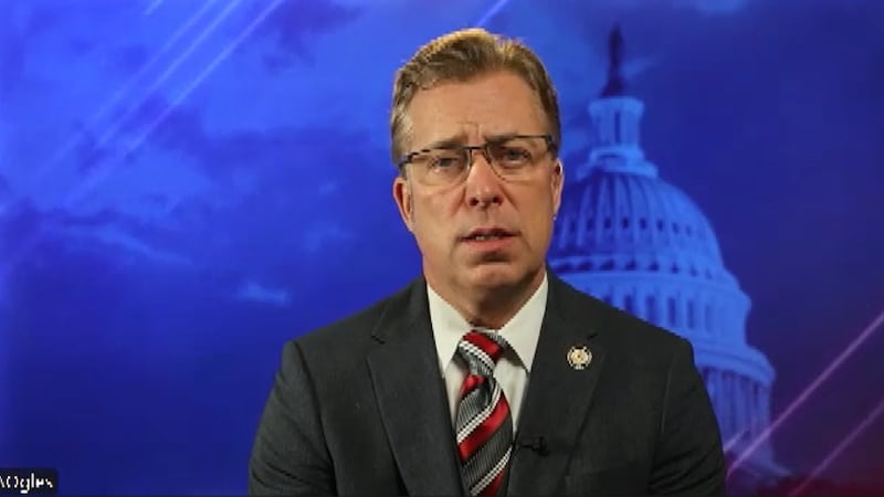 Congresista Andy Ogles busca endurecer ampliar deportaciones y revisar beneficios otorgados en...