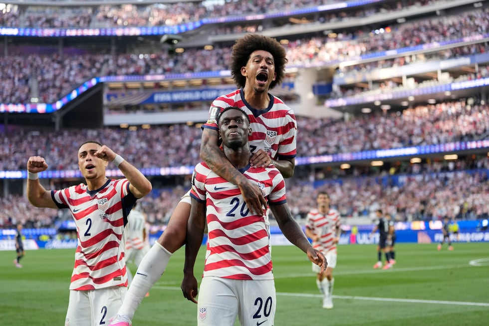 United States' Folarin Balogun (20) celebrates scoring his side's third goal against Paraguay...