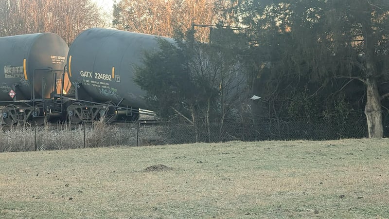 50 homes evacuated after train derailment in Tennessee