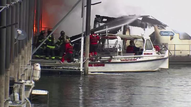 Incendio en el muelle de Elm Hill Pike en Nashville