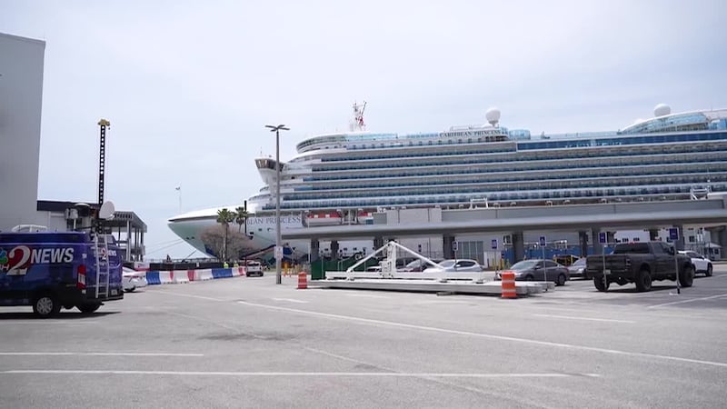 Otro crucero registró un brote y y tuvo que regresar a EE.UU. Confirmaron más de 100 enfermos....