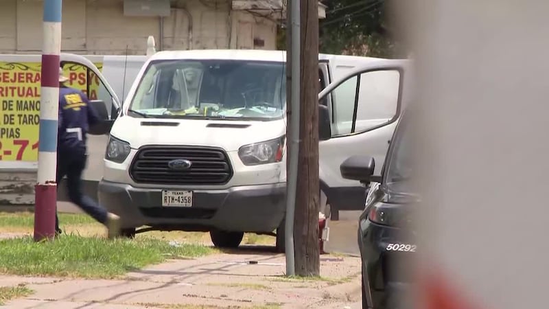 Agentes de ICE presuntamente matan a un mexicano durante operativo en Houston