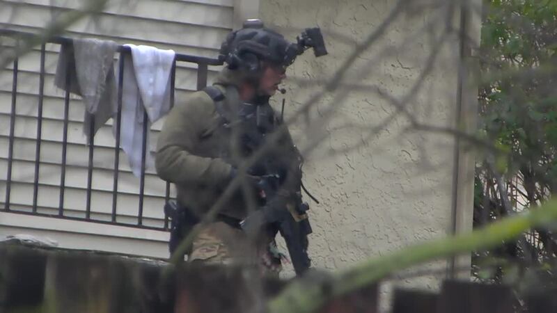 Hombre desata un operativo tras atrincherarse en una vivienda al Sur de Nashville