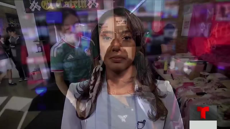 Mujeres se ponen trenzas en señal de protesta contra ICE